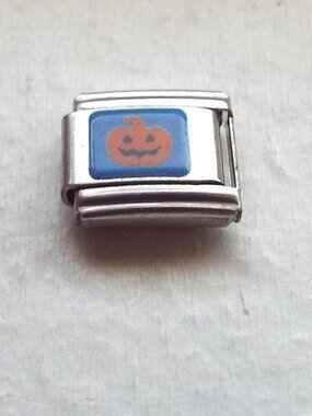 Smiling pumpkin on blue enamel 9mm stainless steel italian charm bracelet link